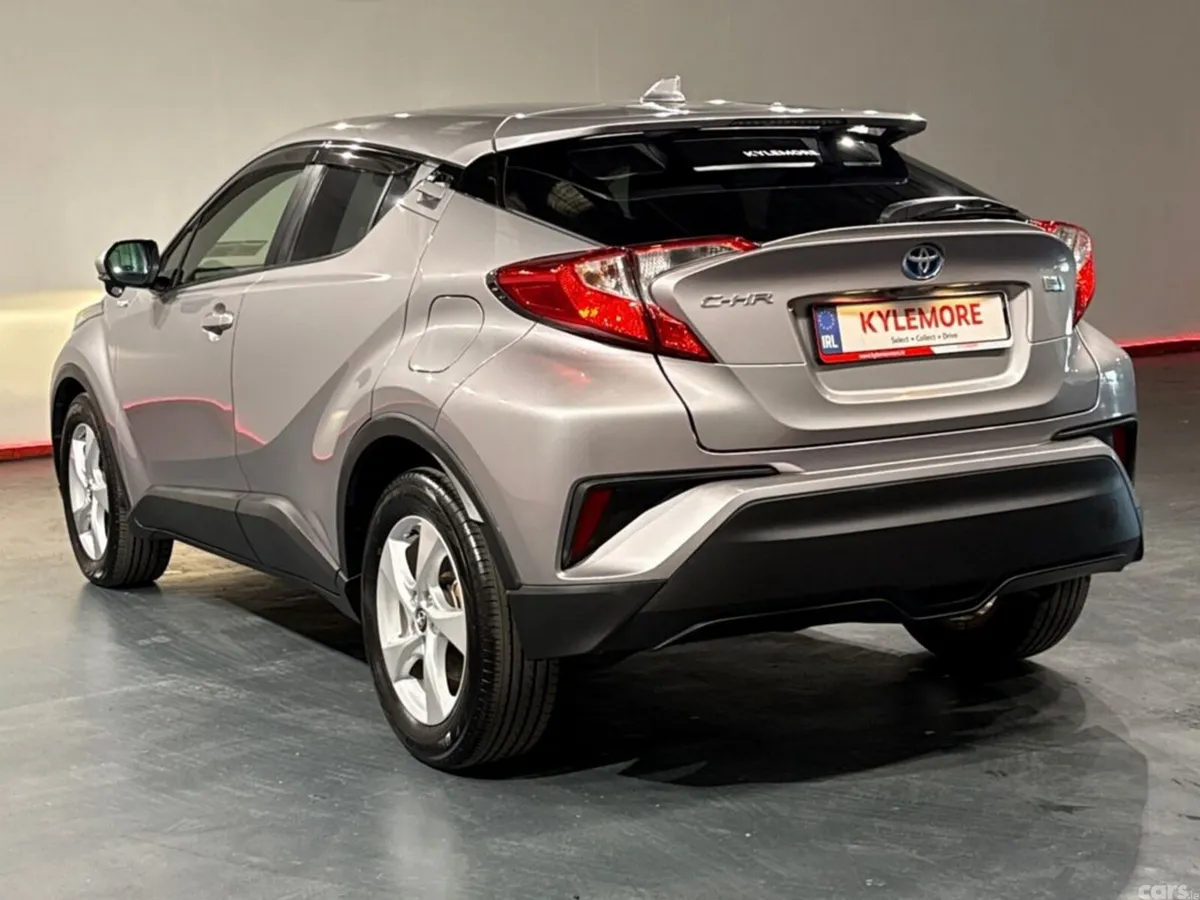 Toyota C-HR SUV, Petrol Hybrid, 2017, Silver