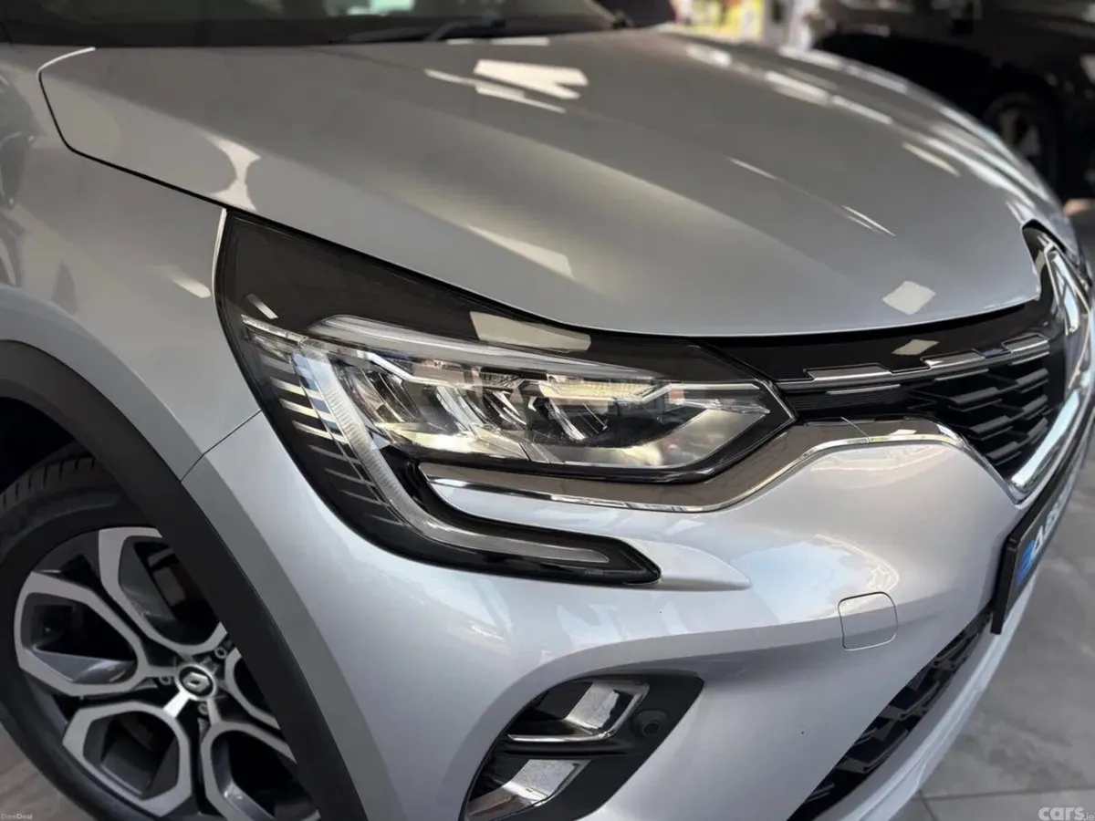 Renault Captur SUV, Petrol Hybrid, 2023, Silver