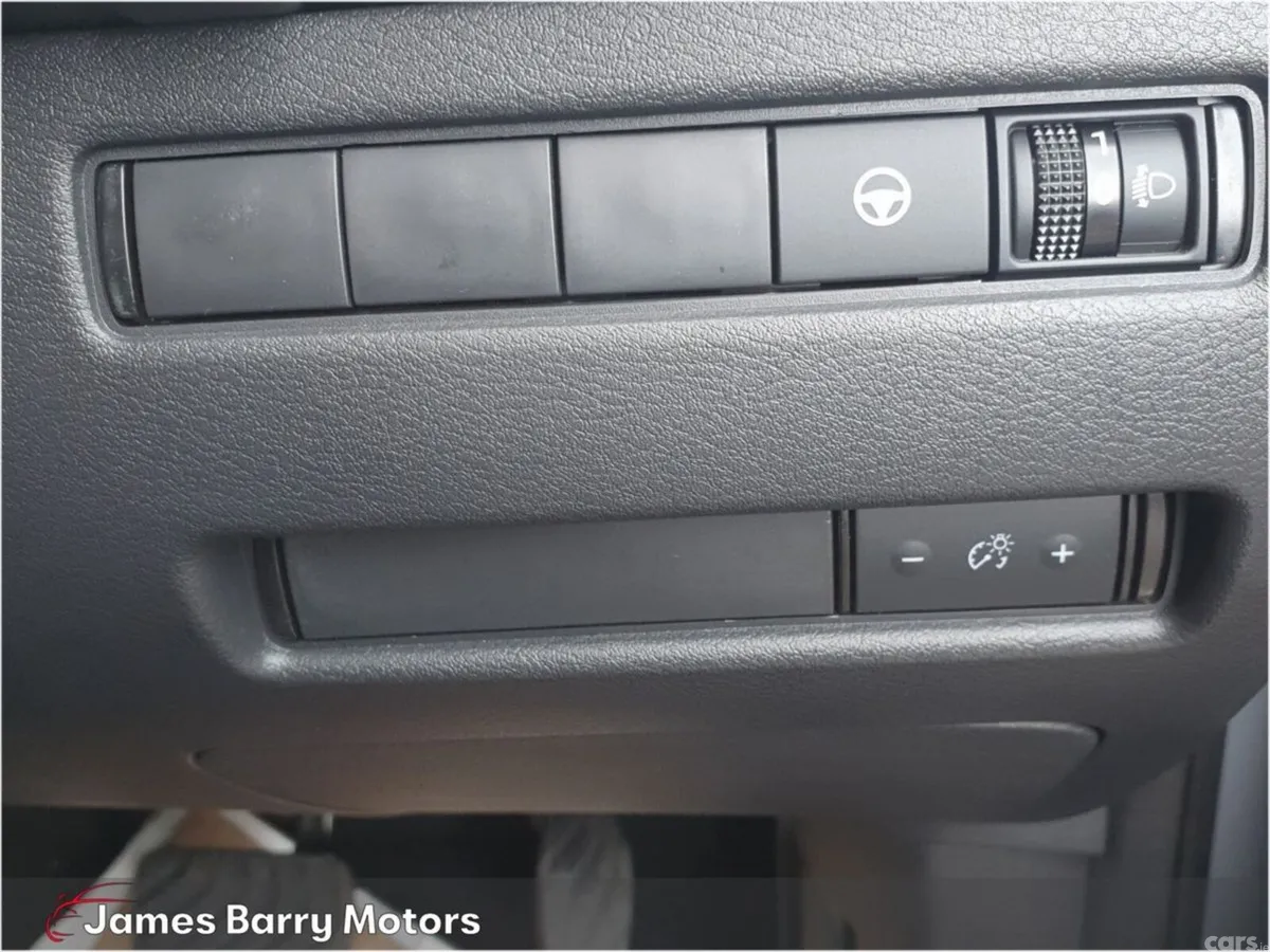 Nissan Qashqai MPV, Petrol Hybrid, 2026, Grey