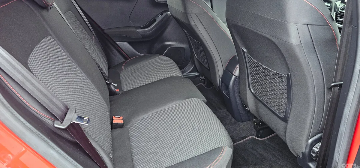 Ford Puma MPV, Petrol Hybrid, 2021, Red