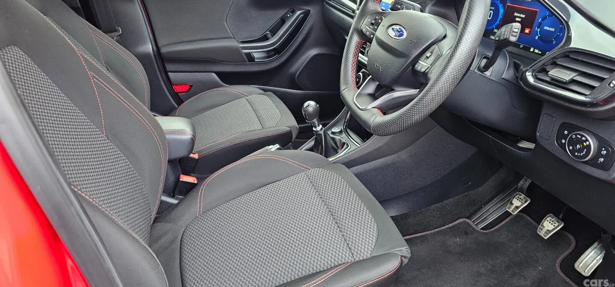 Ford Puma MPV, Petrol Hybrid, 2021, Red