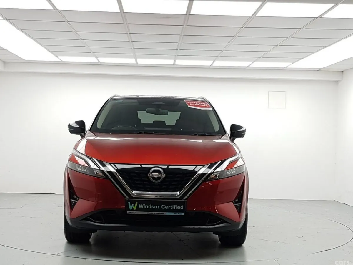 Nissan Qashqai MPV, Petrol, 2023, Red