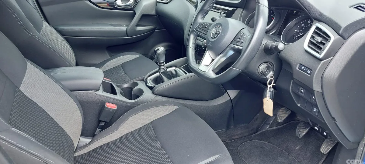 Nissan Qashqai Hatchback, Diesel, 2019, Blue