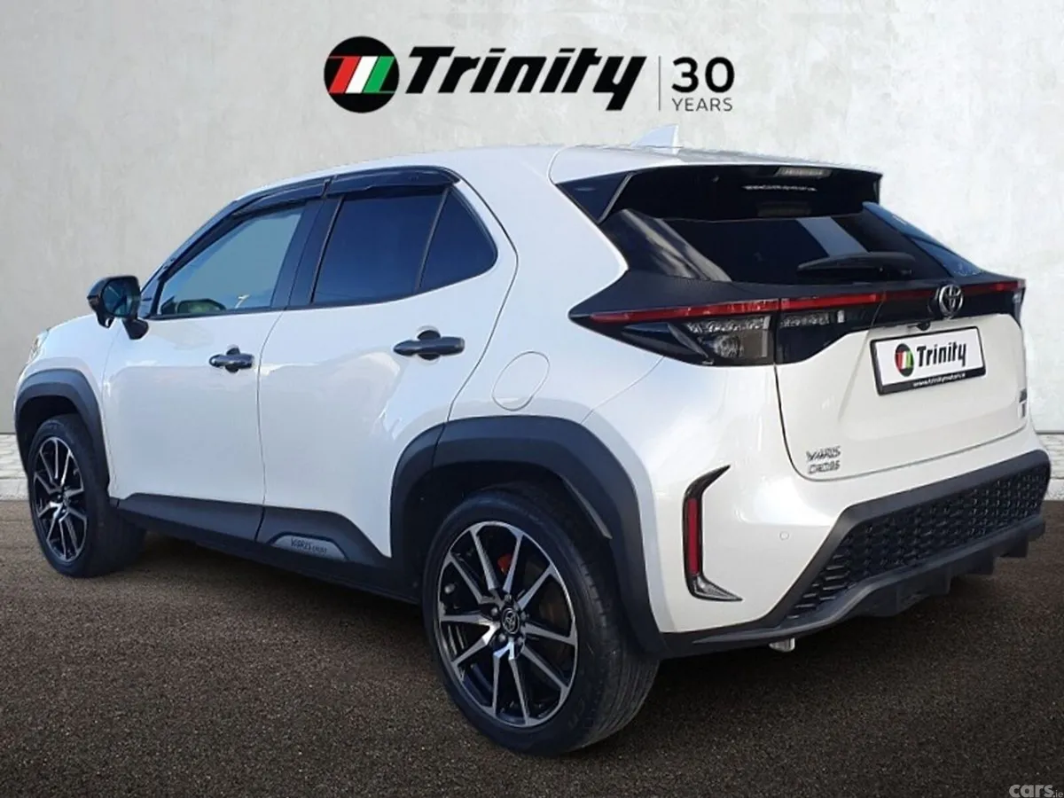 Toyota Yaris Cross SUV, Petrol Hybrid, 2023, White