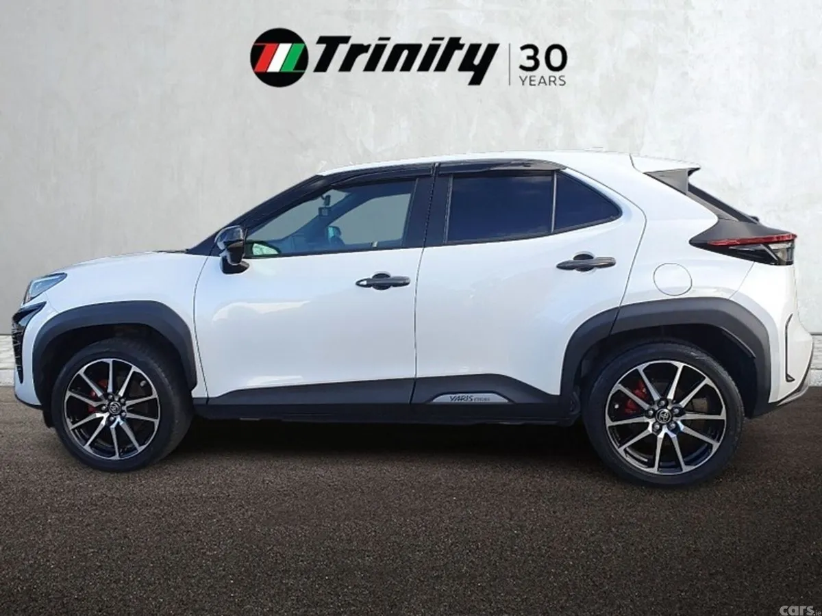 Toyota Yaris Cross SUV, Petrol Hybrid, 2023, White