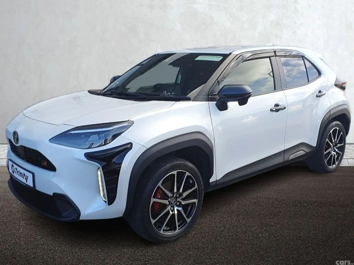 Toyota Yaris Cross SUV, Petrol Hybrid, 2023, White