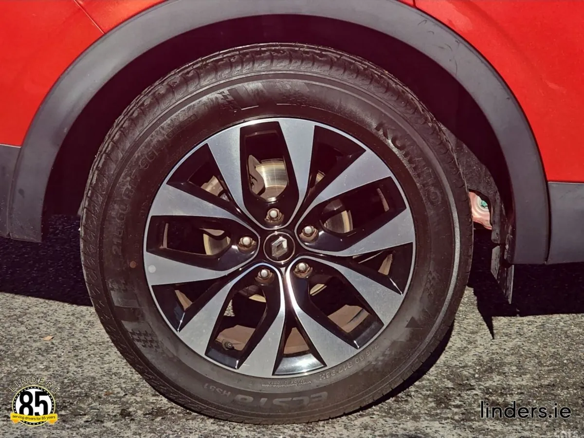 Renault Arkana Hatchback, Petrol, 2023, Red
