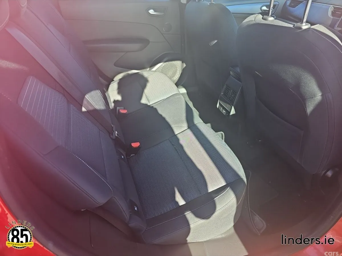 Renault Arkana Hatchback, Petrol, 2023, Red