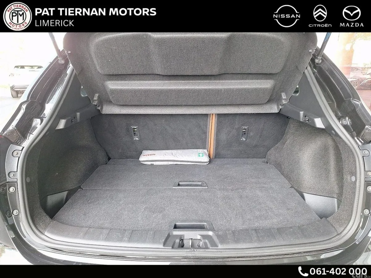 Nissan Qashqai MPV, Petrol, 2021, Black