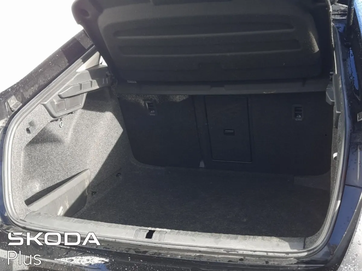 Skoda Octavia Saloon, Diesel, 2026, Black