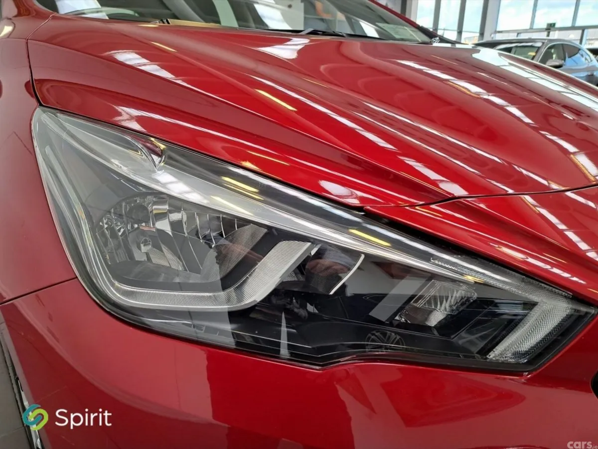 Nissan Micra Hatchback, Petrol, 2021, Red