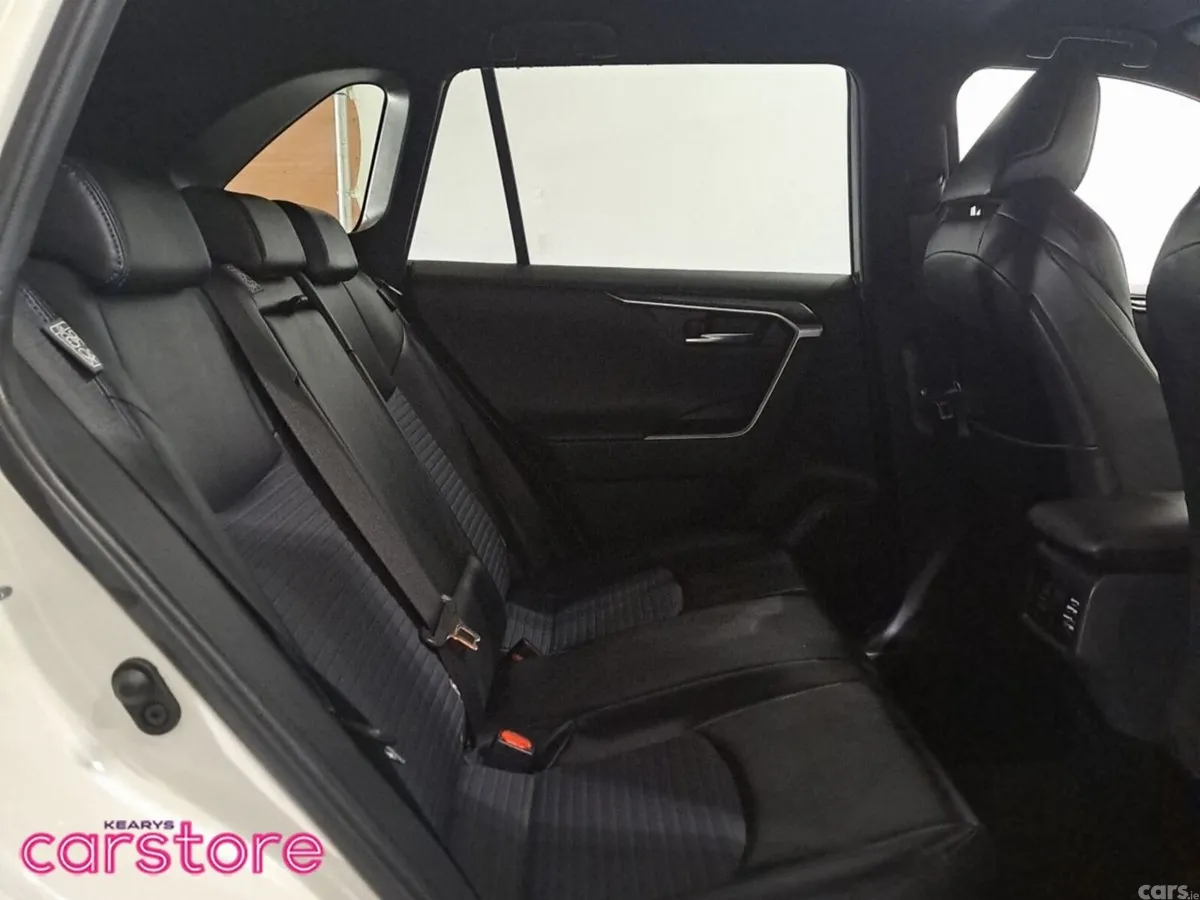 Toyota RAV4 SUV, Petrol Hybrid, 2019, White