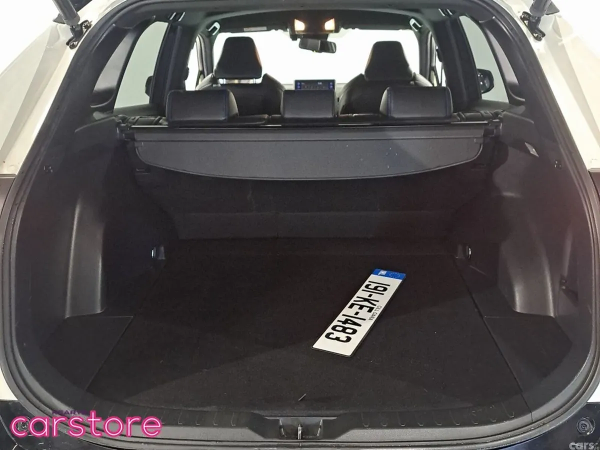 Toyota RAV4 SUV, Petrol Hybrid, 2019, White