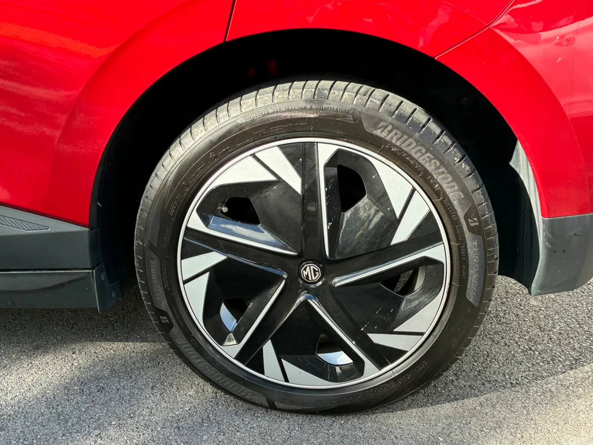 MG MG4 Hatchback, Electric, 2023, Red
