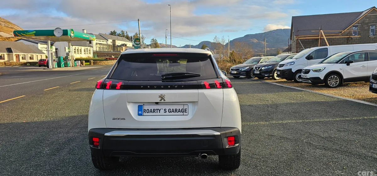 Peugeot 2008 SUV, Diesel, 2021, White