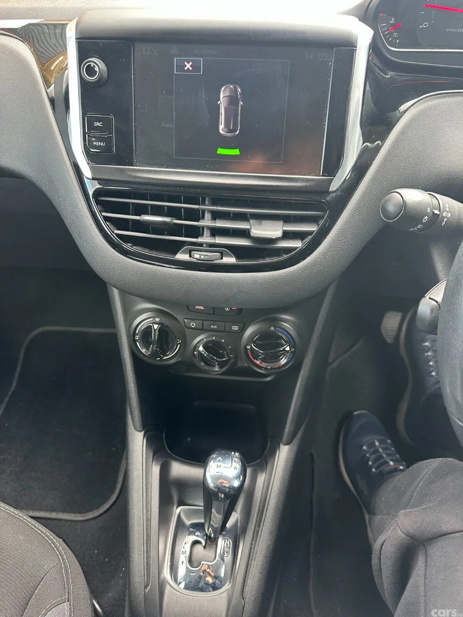 Peugeot 208 Hatchback, Diesel, 2016, Grey