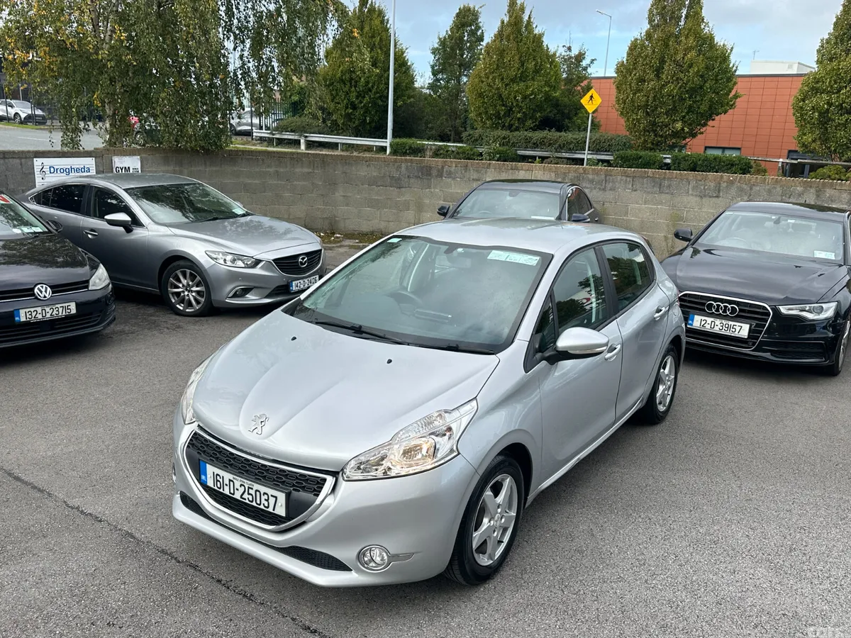 Peugeot 208 Hatchback, Diesel, 2016, Grey
