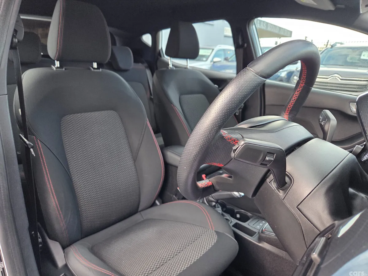 Ford Fiesta Hatchback, Petrol, 2018, White