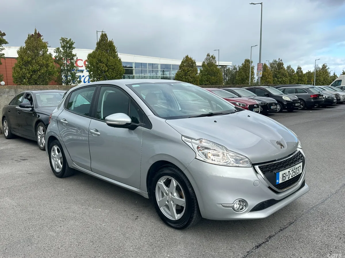 Peugeot 208 Hatchback, Diesel, 2016, Grey