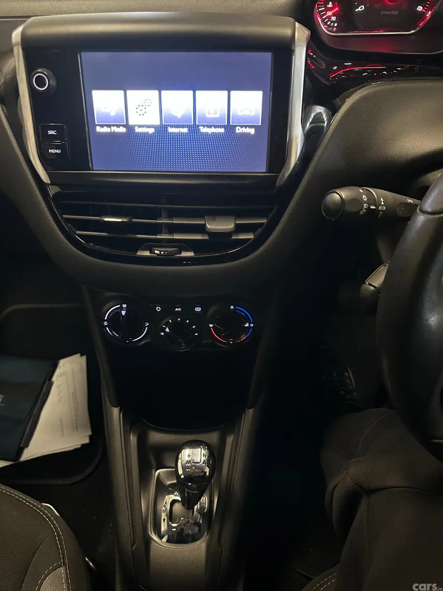 Peugeot 208 Hatchback, Diesel, 2016, Grey