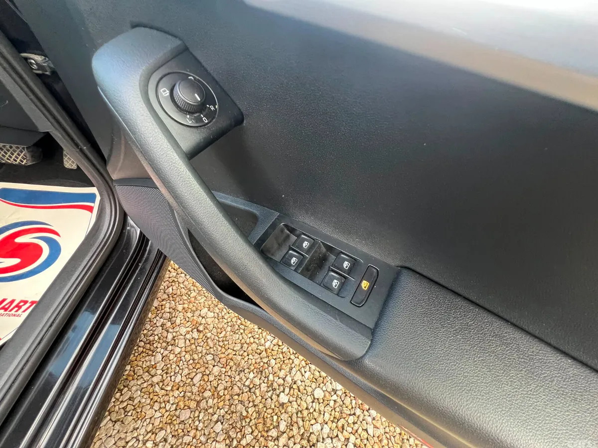 Skoda Octavia Saloon, Diesel, 2018, Black