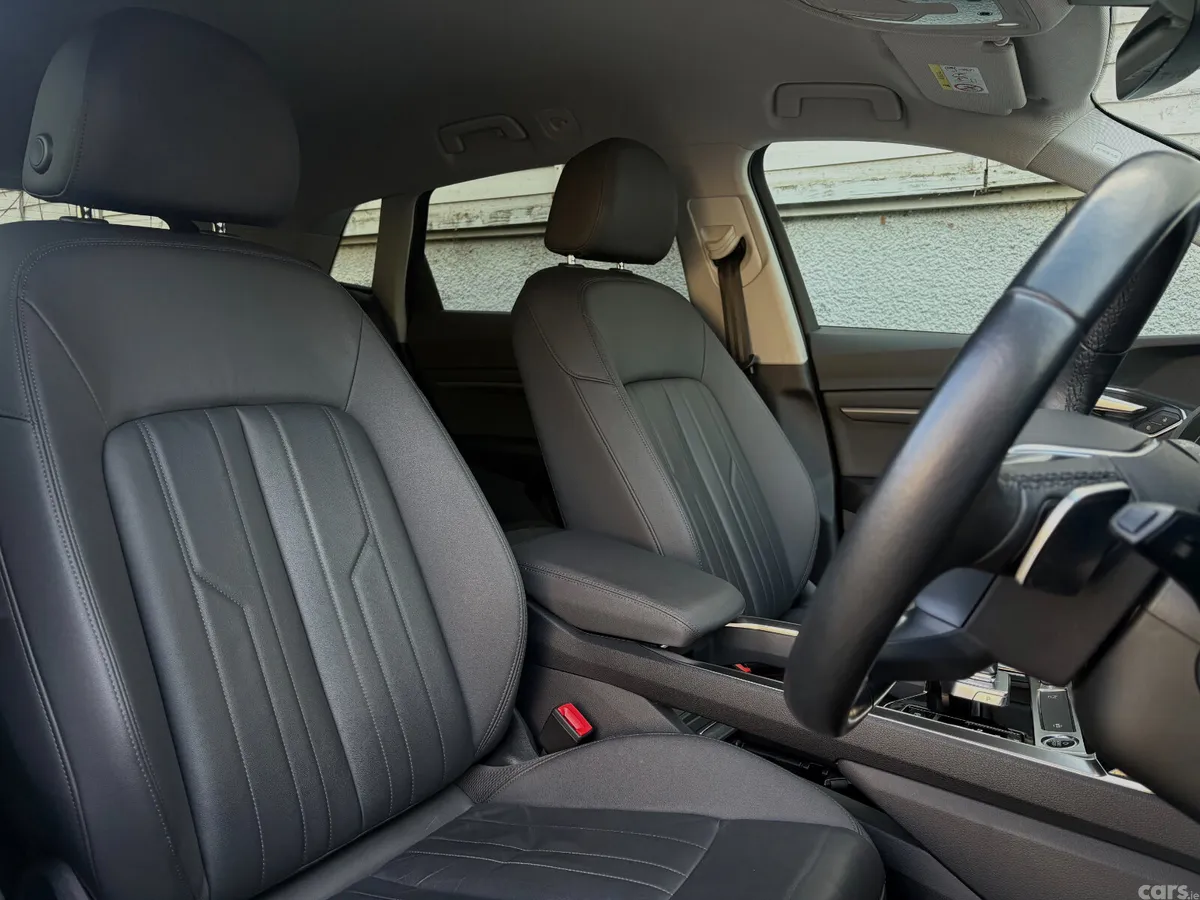 Audi e-tron SUV, Electric, 2021, Black