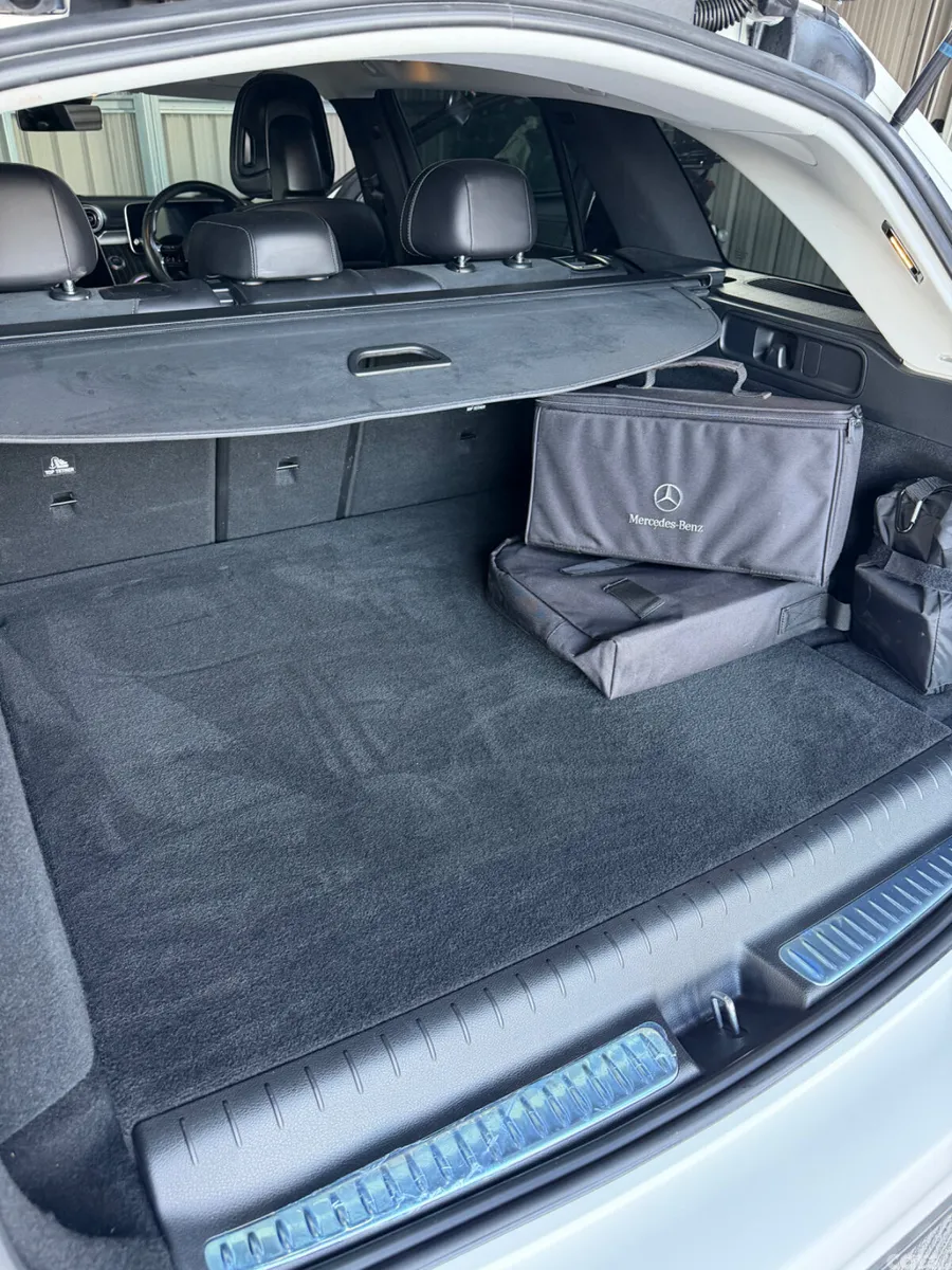 Mercedes-Benz C-Class Estate, Petrol Plug-in Hybrid, 2022, White
