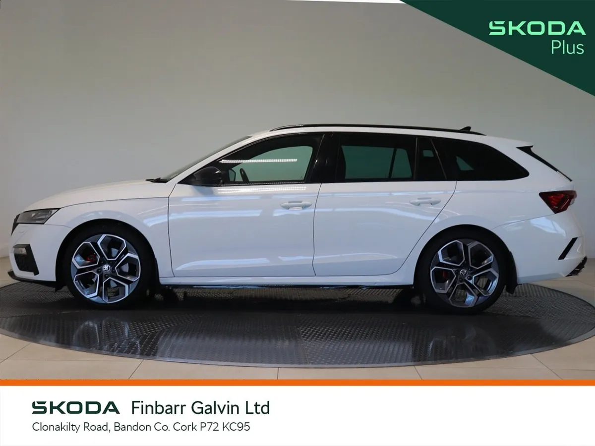 Skoda Octavia Estate, Diesel, 2024, White