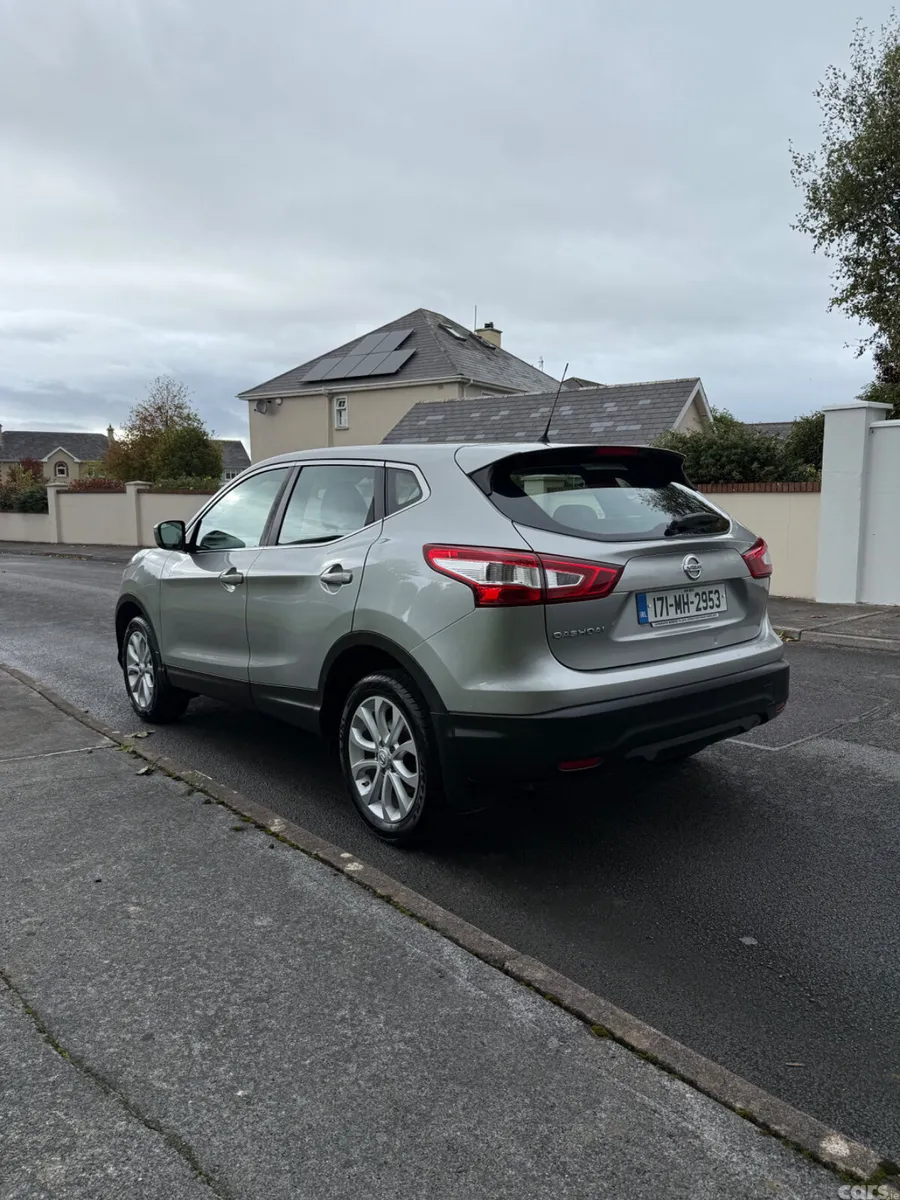 Nissan Qashqai SUV, Petrol, 2017, Grey