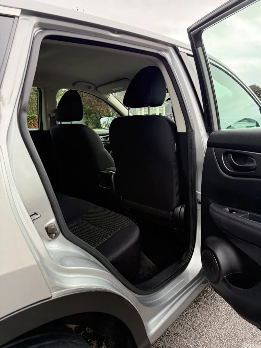 Nissan Qashqai SUV, Petrol, 2017, Grey
