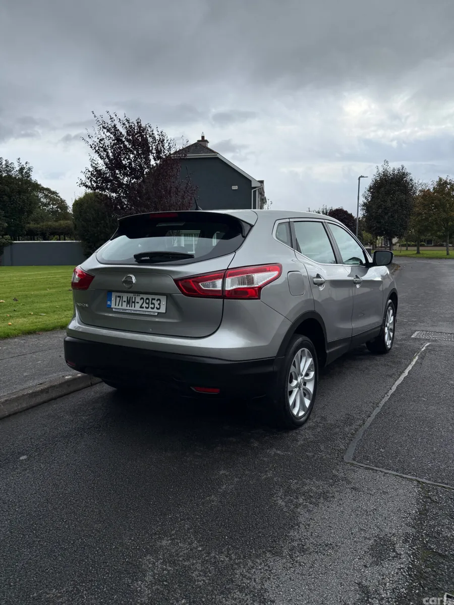 Nissan Qashqai SUV, Petrol, 2017, Grey