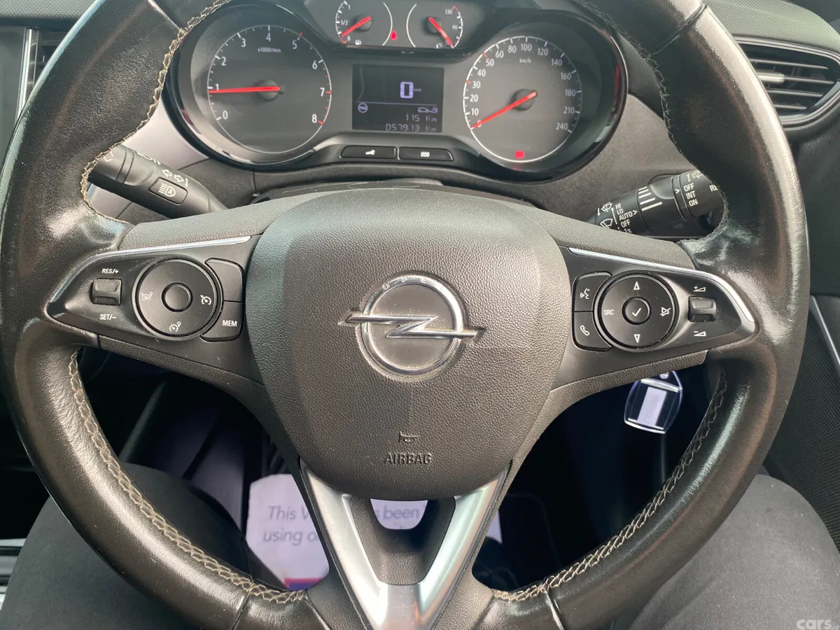 Opel Crossland SUV, Diesel, 2022, Grey