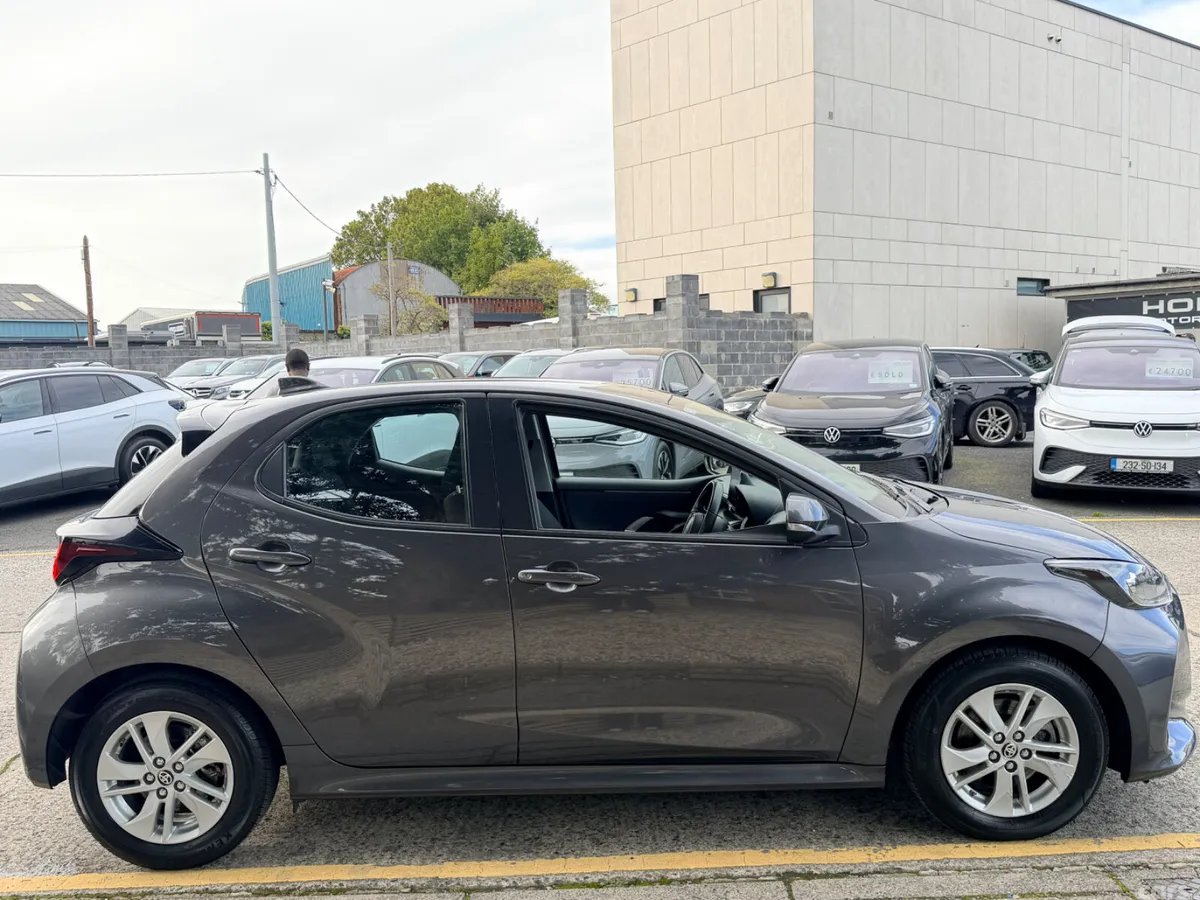 Toyota Yaris Hatchback, Petrol Hybrid, 2024, Grey