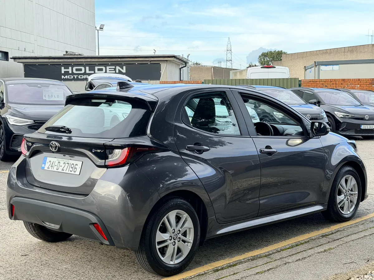 Toyota Yaris Hatchback, Petrol Hybrid, 2024, Grey