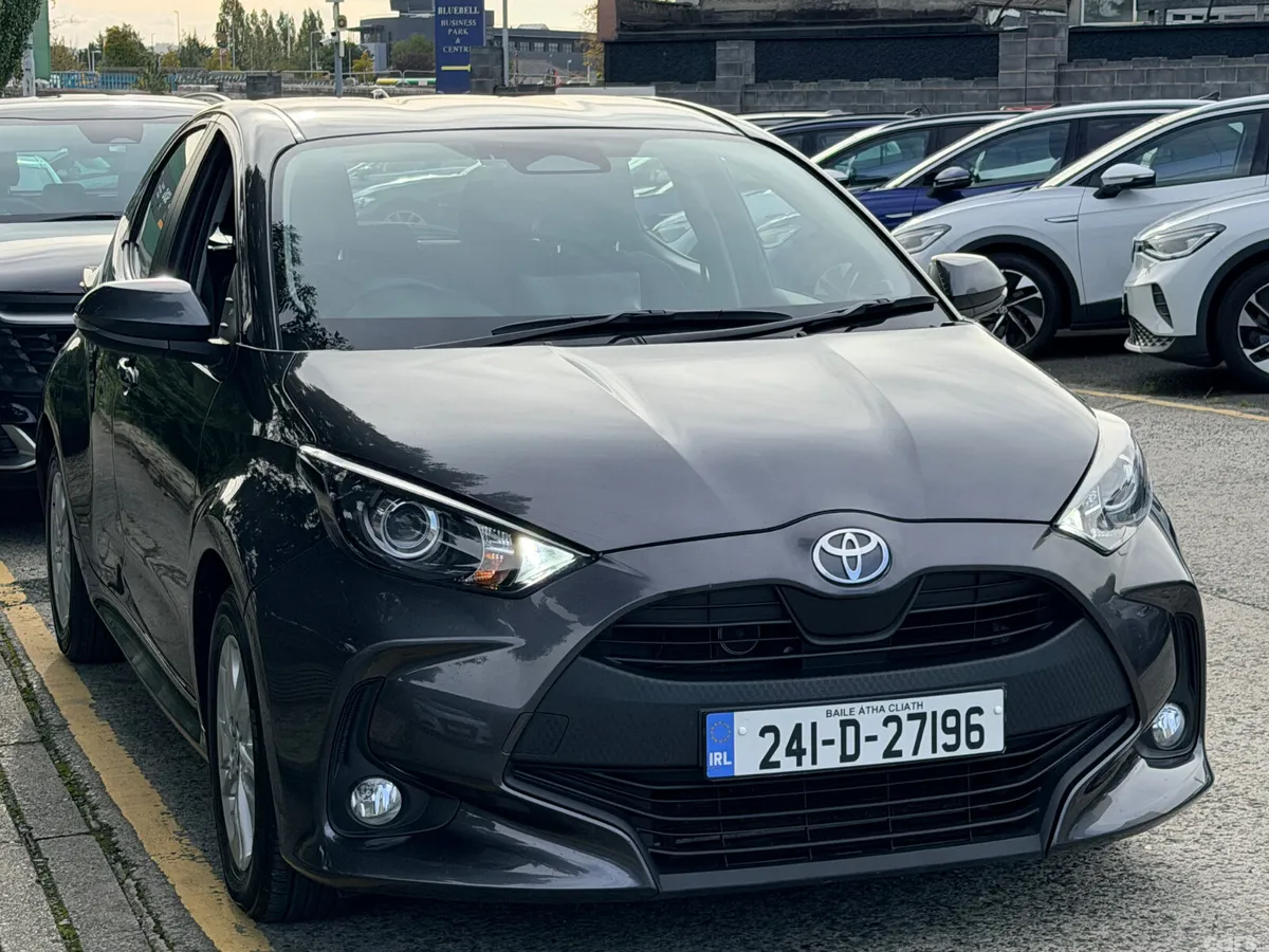 Toyota Yaris Hatchback, Petrol Hybrid, 2024, Grey