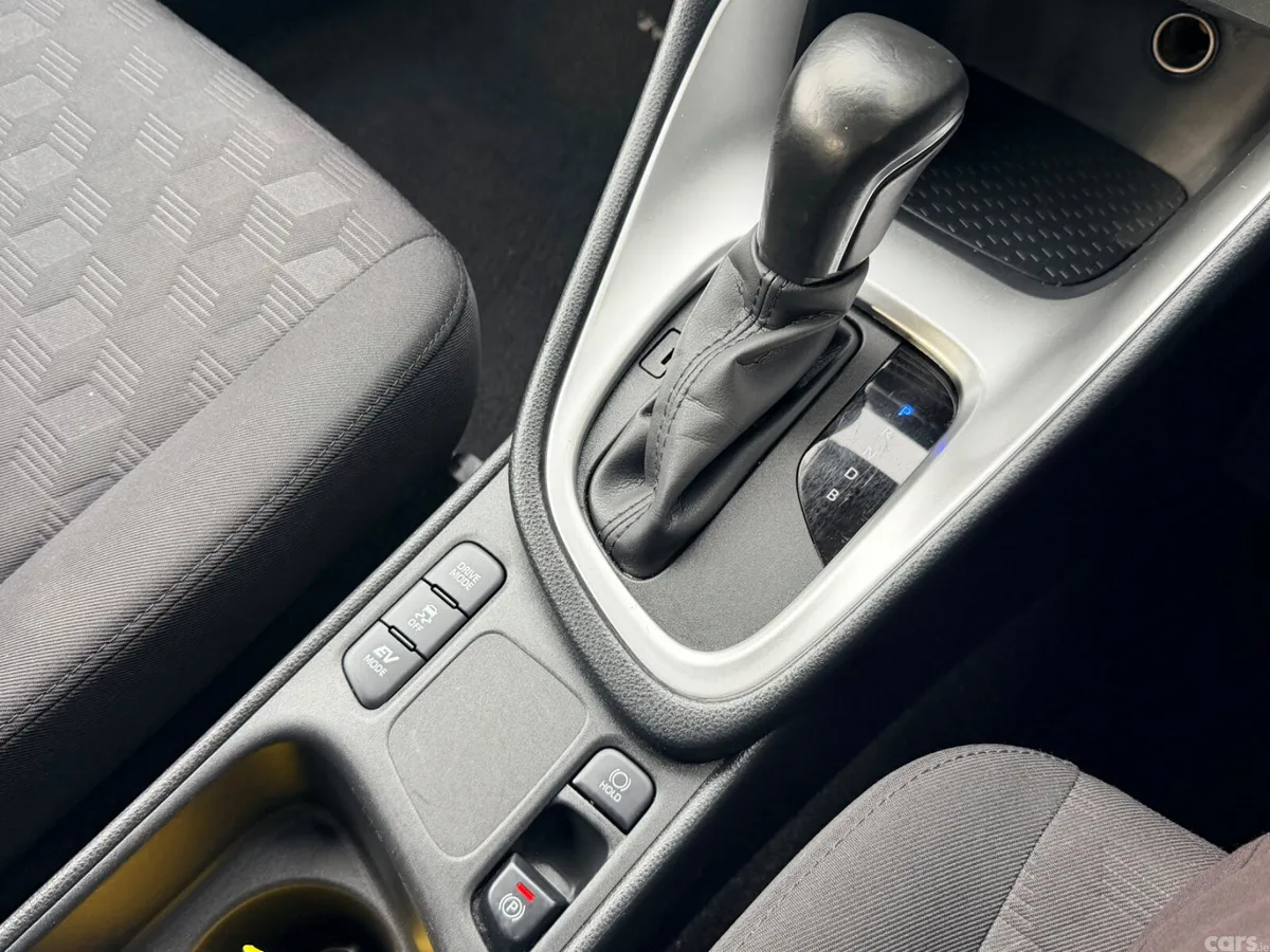 Toyota Yaris Hatchback, Petrol Hybrid, 2024, Grey