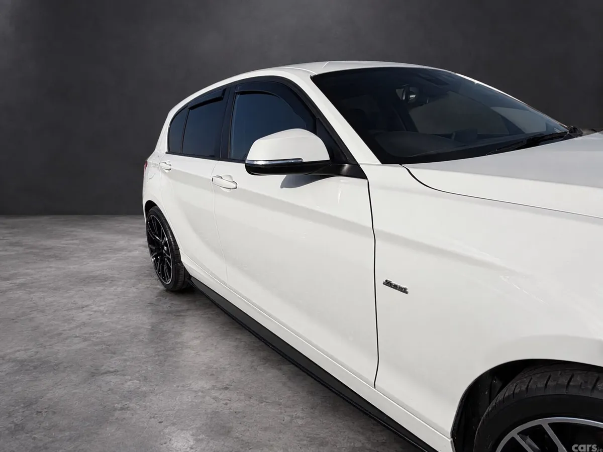 BMW 1-Series Hatchback, Diesel, 2017, White