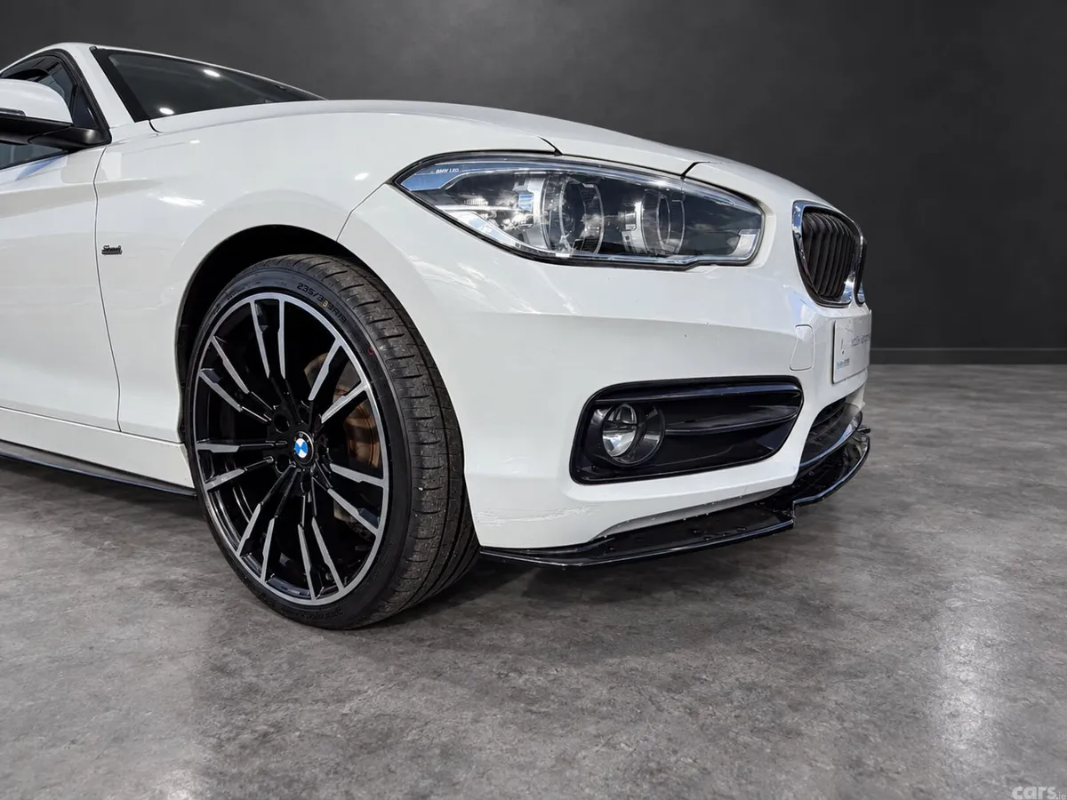 BMW 1-Series Hatchback, Diesel, 2017, White