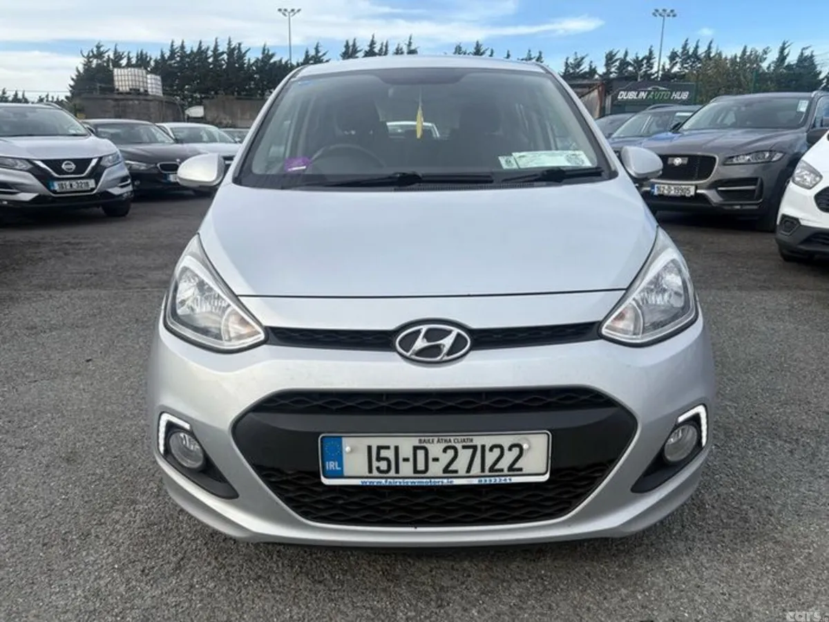 Hyundai i10 Hatchback, Petrol, 2015, Silver