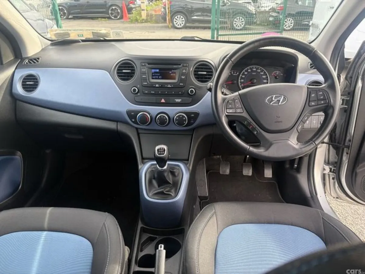 Hyundai i10 Hatchback, Petrol, 2015, Silver
