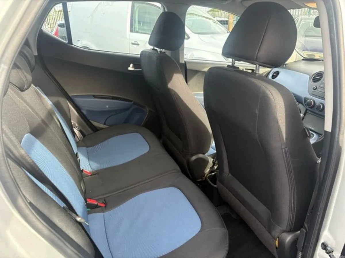 Hyundai i10 Hatchback, Petrol, 2015, Silver
