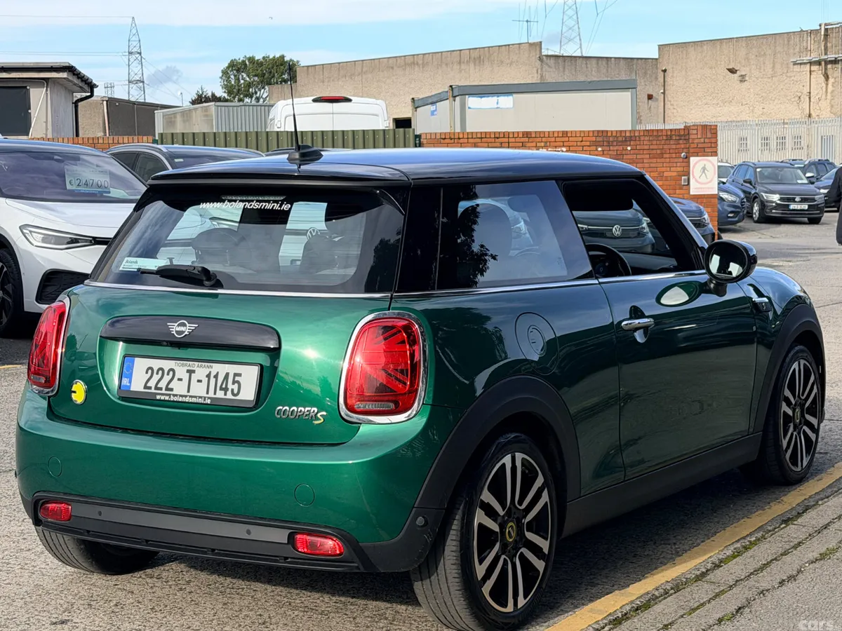 Mini Cooper Hatchback, Electric, 2022, Green