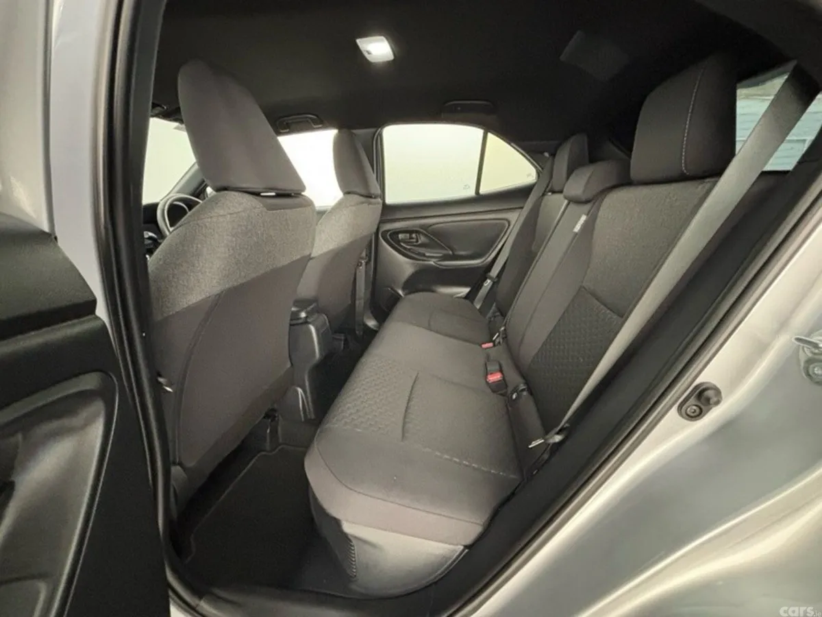 Toyota Yaris Cross Hatchback, Petrol Hybrid, 2026, Grey
