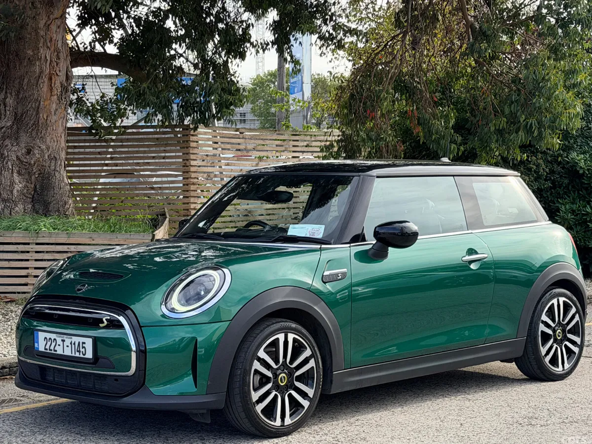 Mini Cooper Hatchback, Electric, 2022, Green