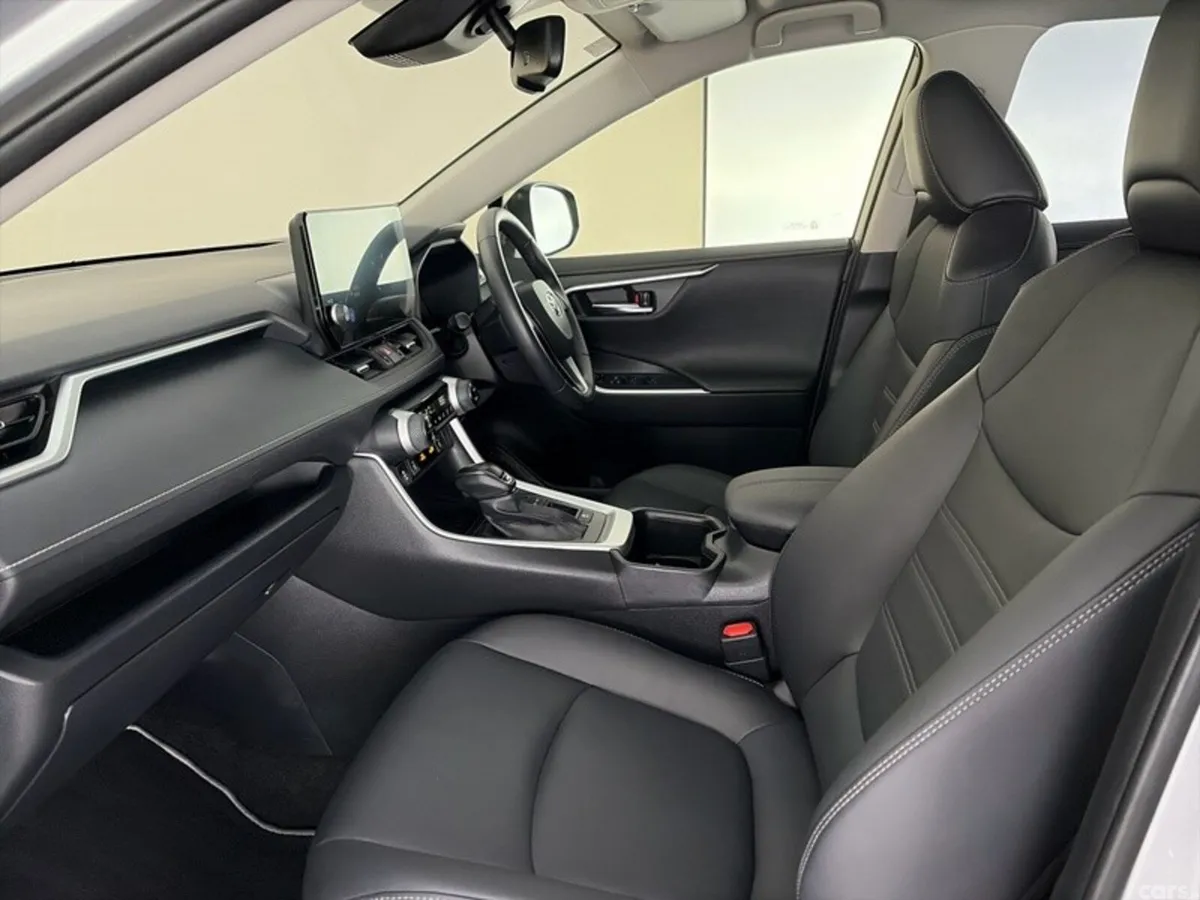 Toyota RAV4 SUV, Petrol Hybrid, 2023, Silver