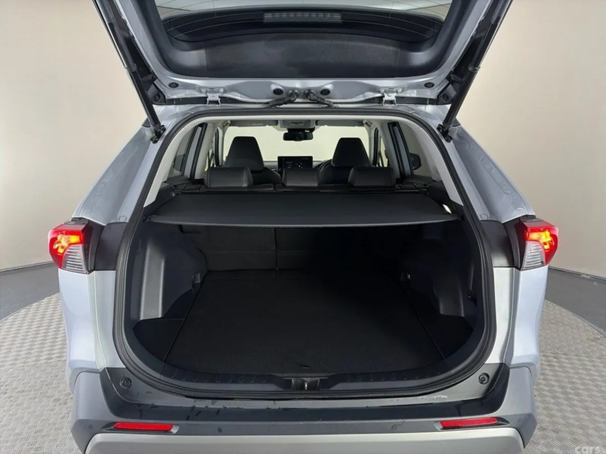 Toyota RAV4 SUV, Petrol Hybrid, 2023, Silver