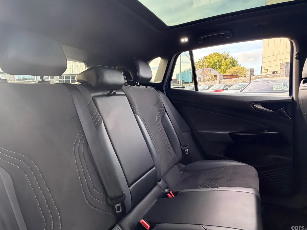 Volkswagen ID.4 Estate, Electric, 2023, Blue