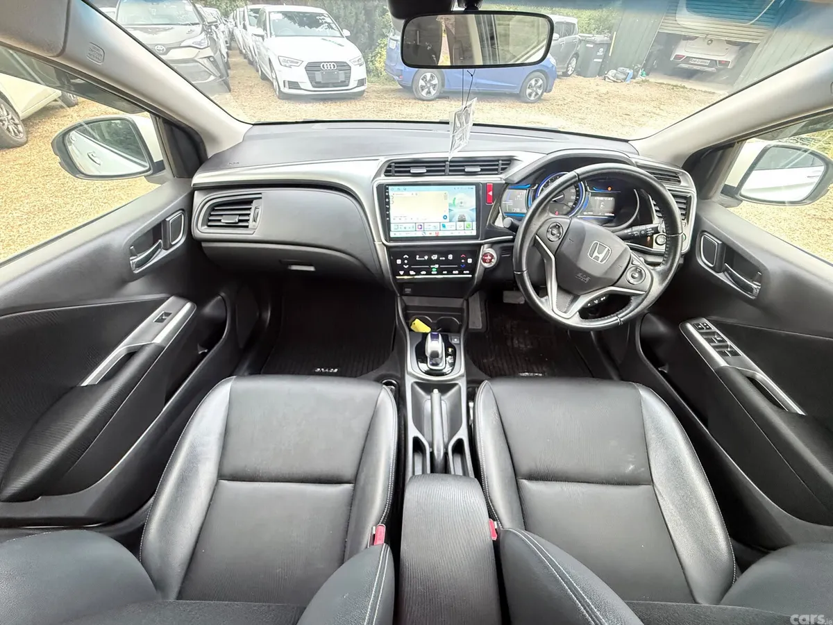 Honda Grace Saloon, Petrol Hybrid, 2016, Silver