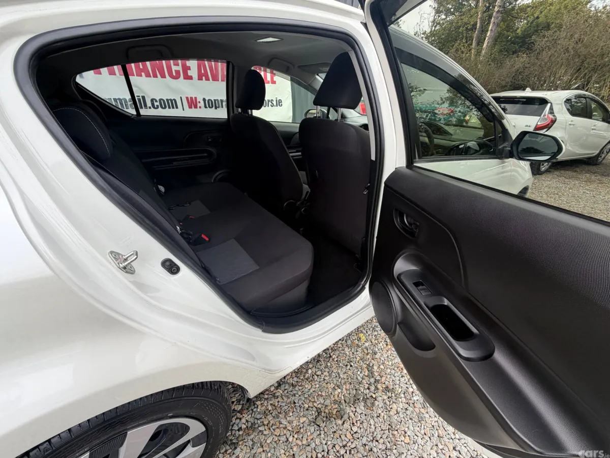 Toyota Aqua Hatchback, Petrol Hybrid, 2021, White