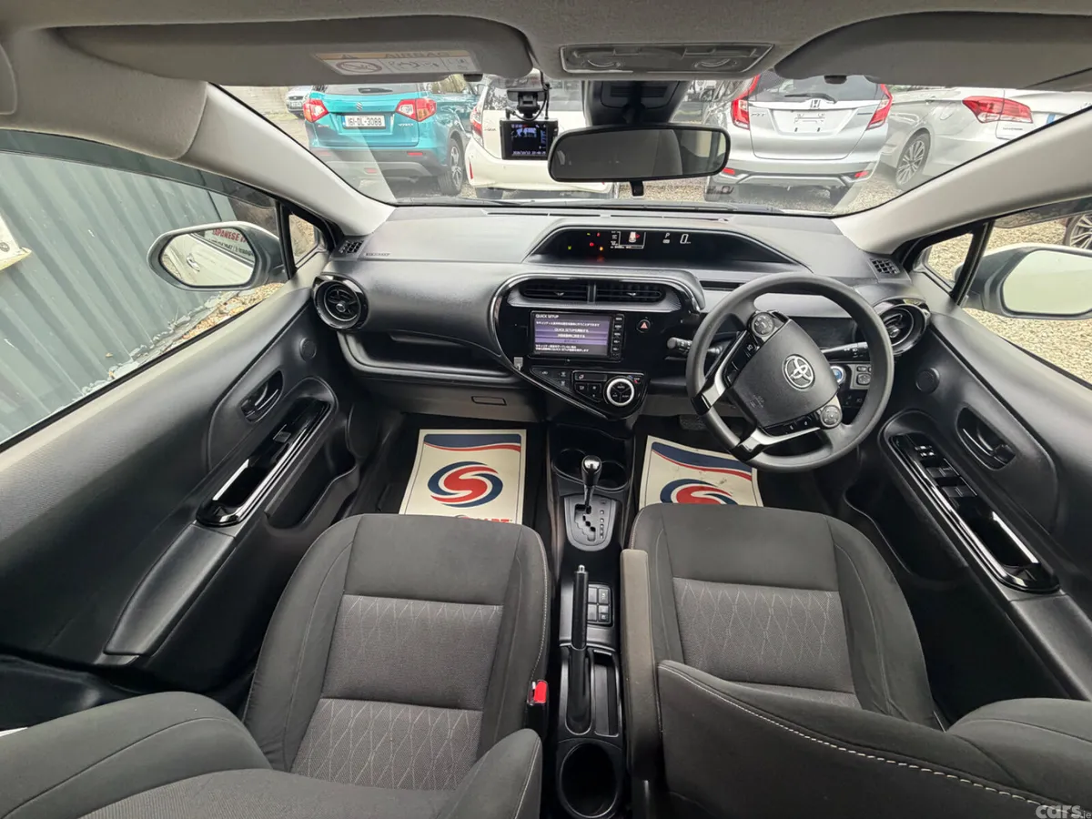 Toyota Aqua Hatchback, Petrol Hybrid, 2021, White